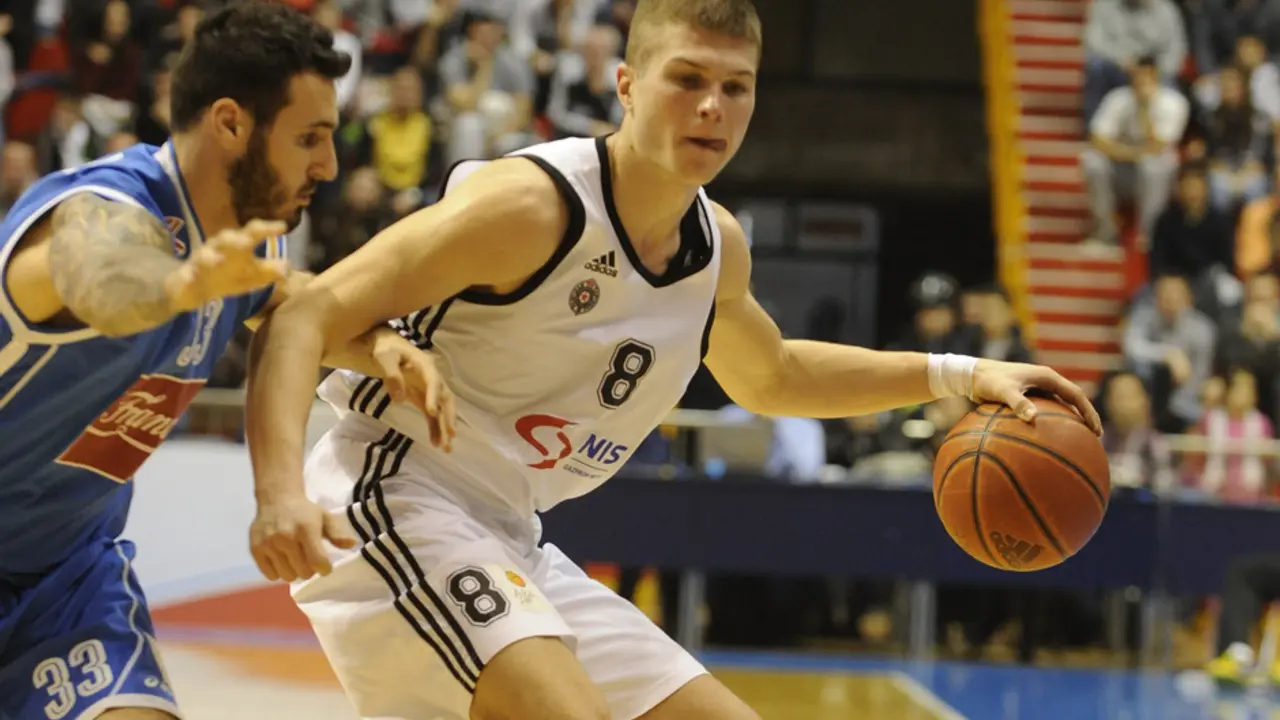 Edo Murić u meču Partizan - Cibona