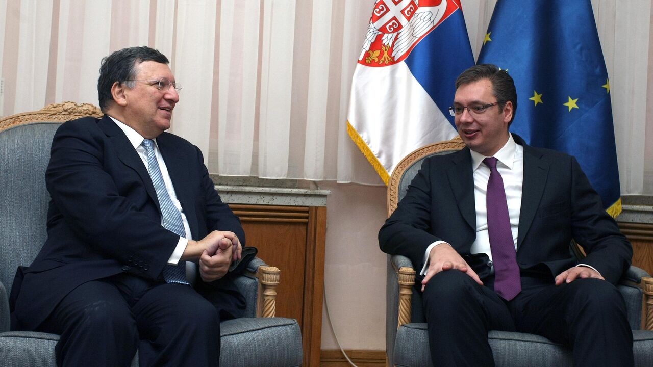 Vučić, Barozo