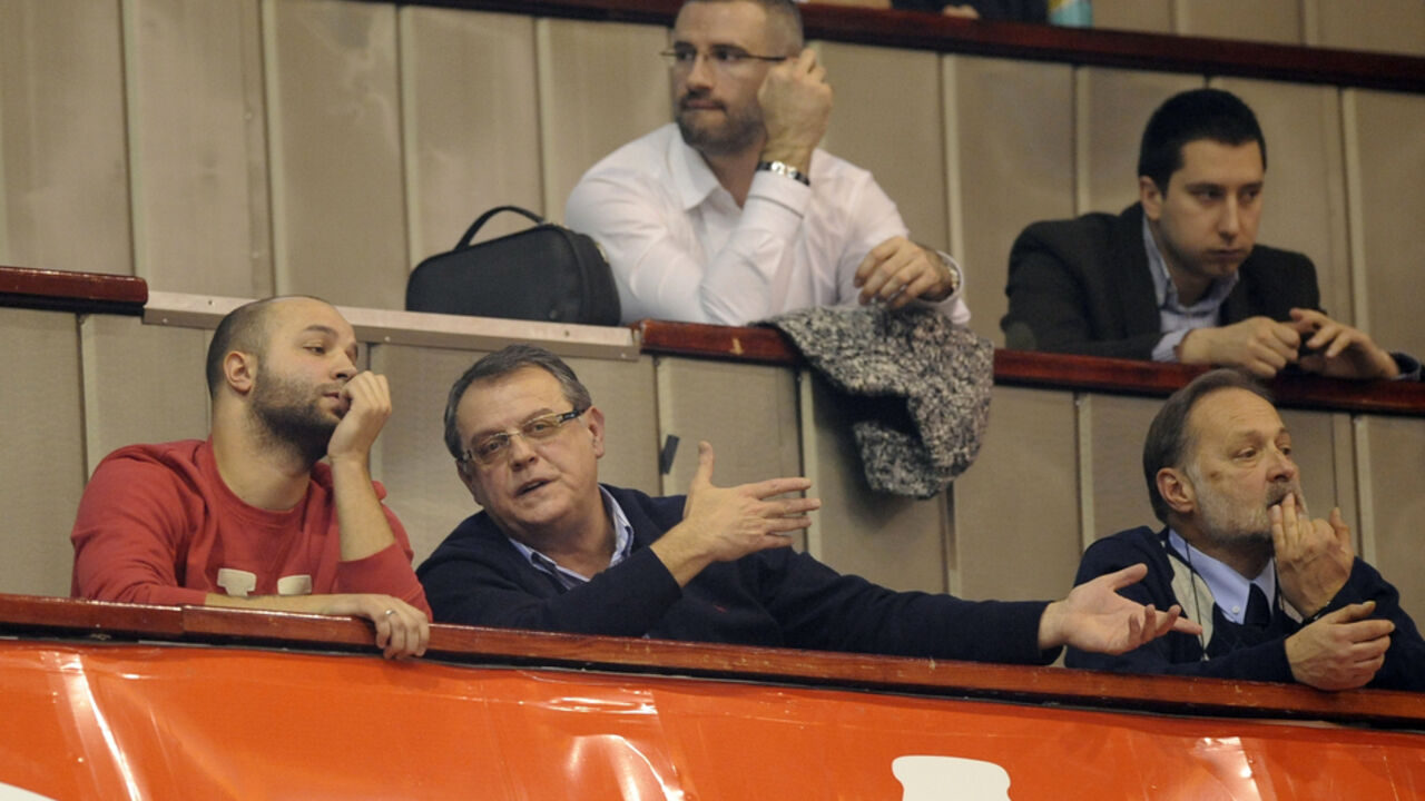 Nebojša Čović u loži sa sinom Filipom