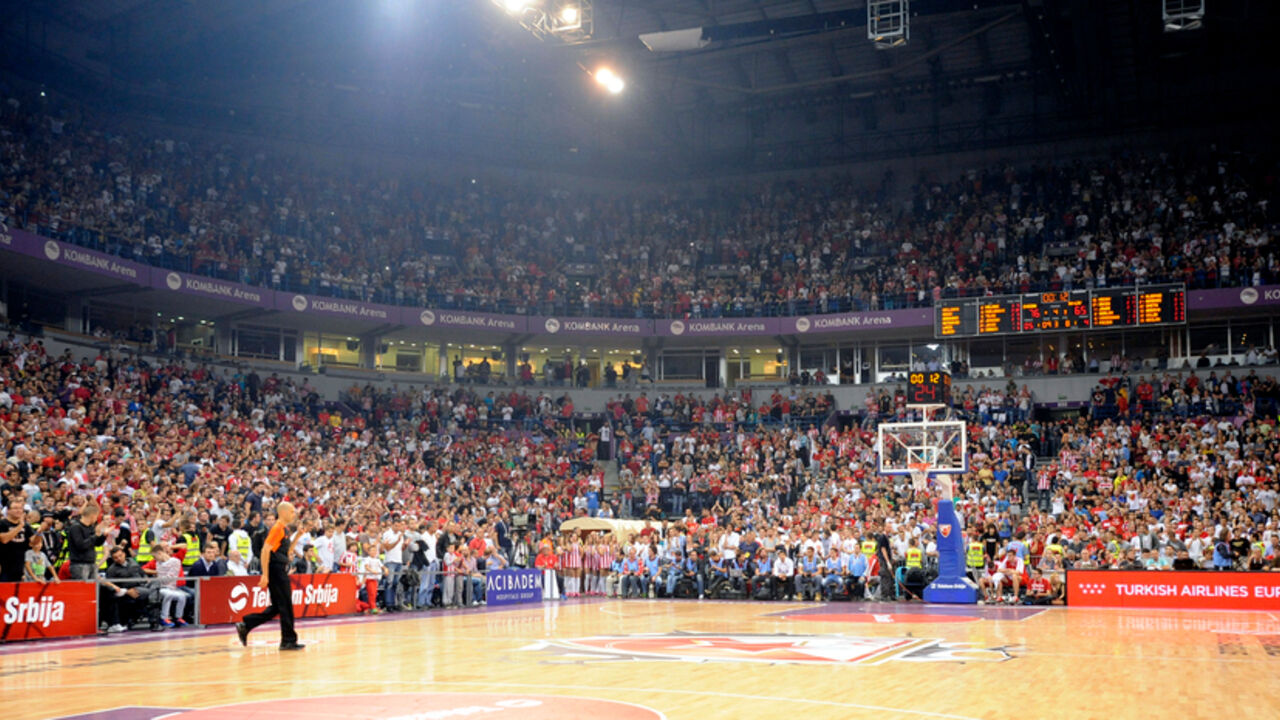 Tribine u Kombank areni