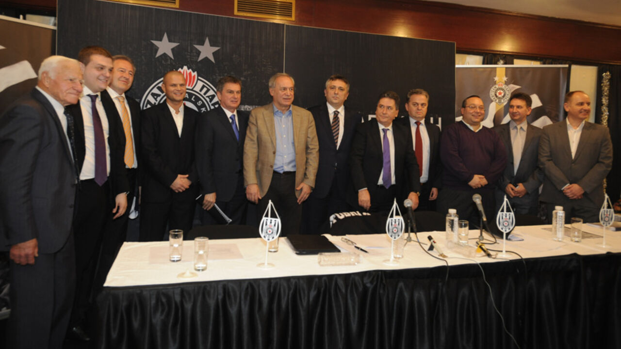 Zoran Popović sa članovima novog UO Partizana