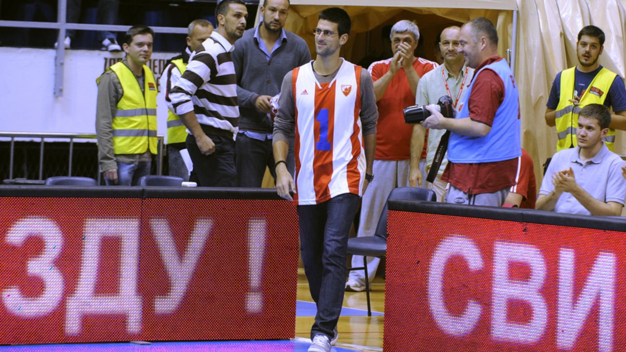 Novak Đoković u dresu Crvene zvezde