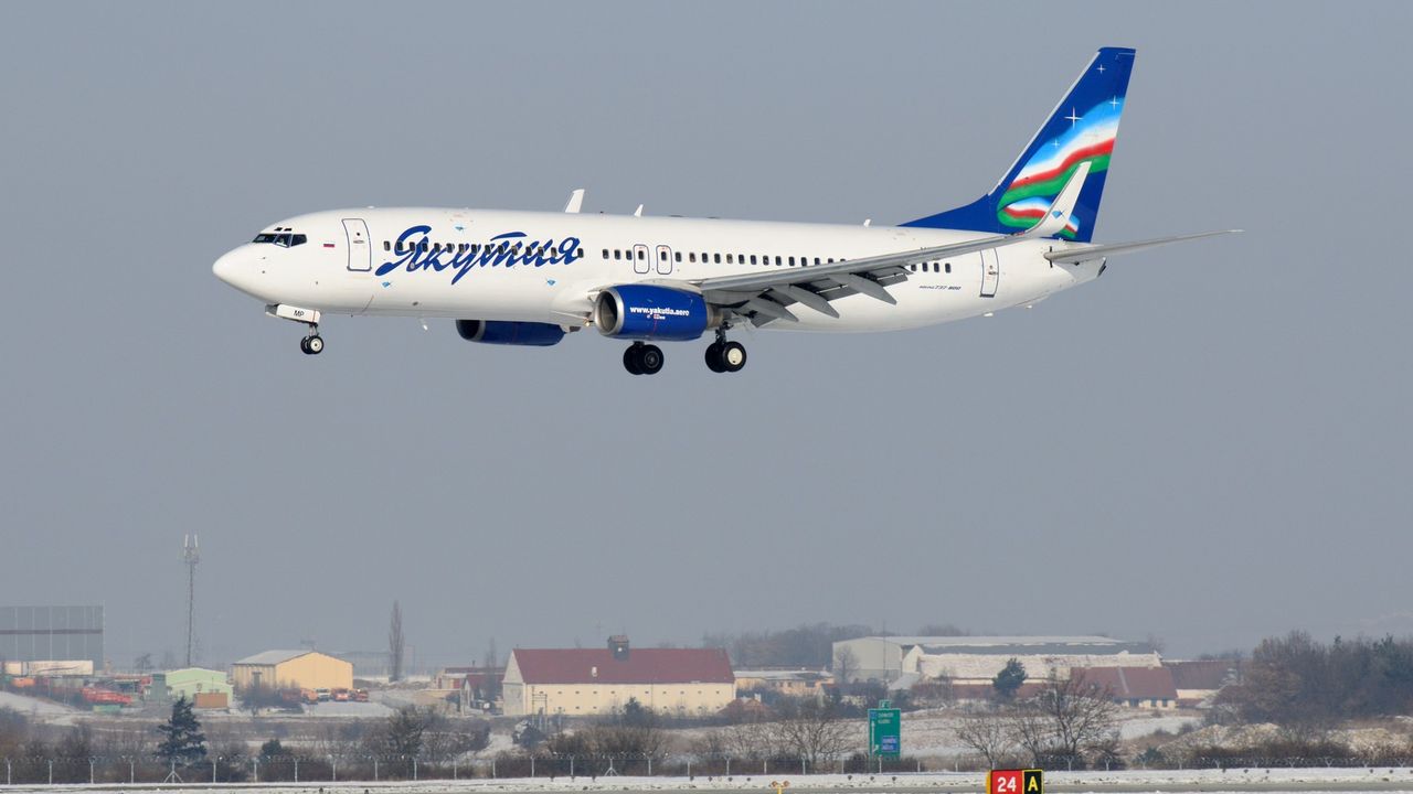 Jakutia airlines, avion
