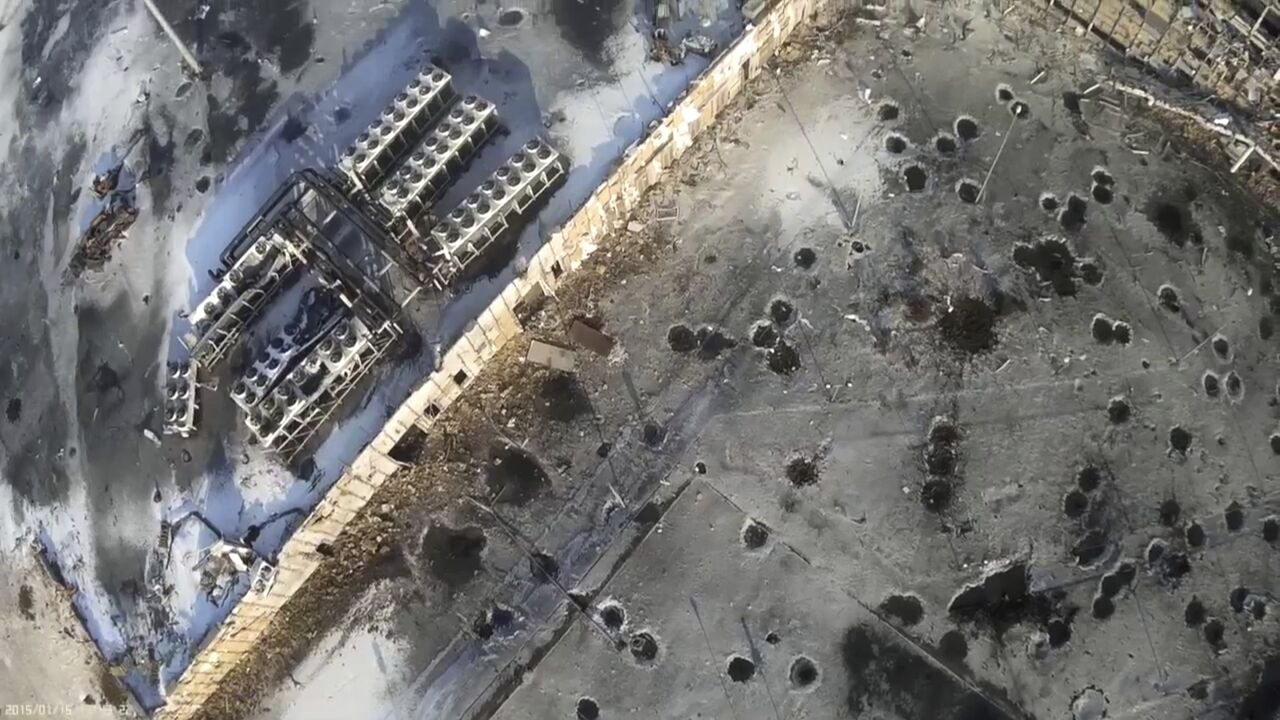 Donjeck, ruševine na aerodromu 