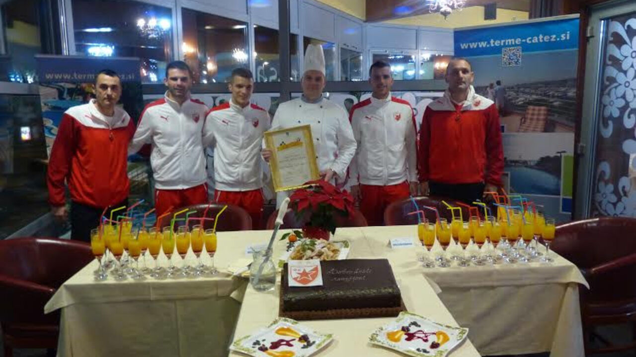 Torta koju su za Zvezdaše pripremili ljudi iz hotela u Sloveniji