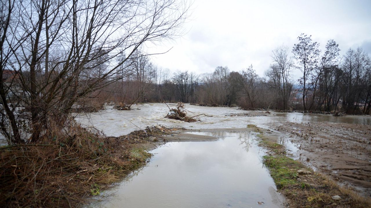 poplave, Vranje, put, voda