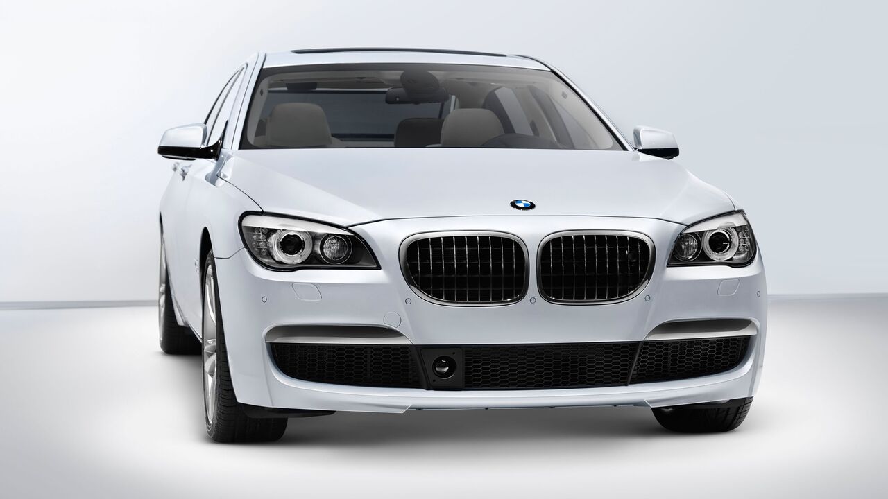 BMW760Li