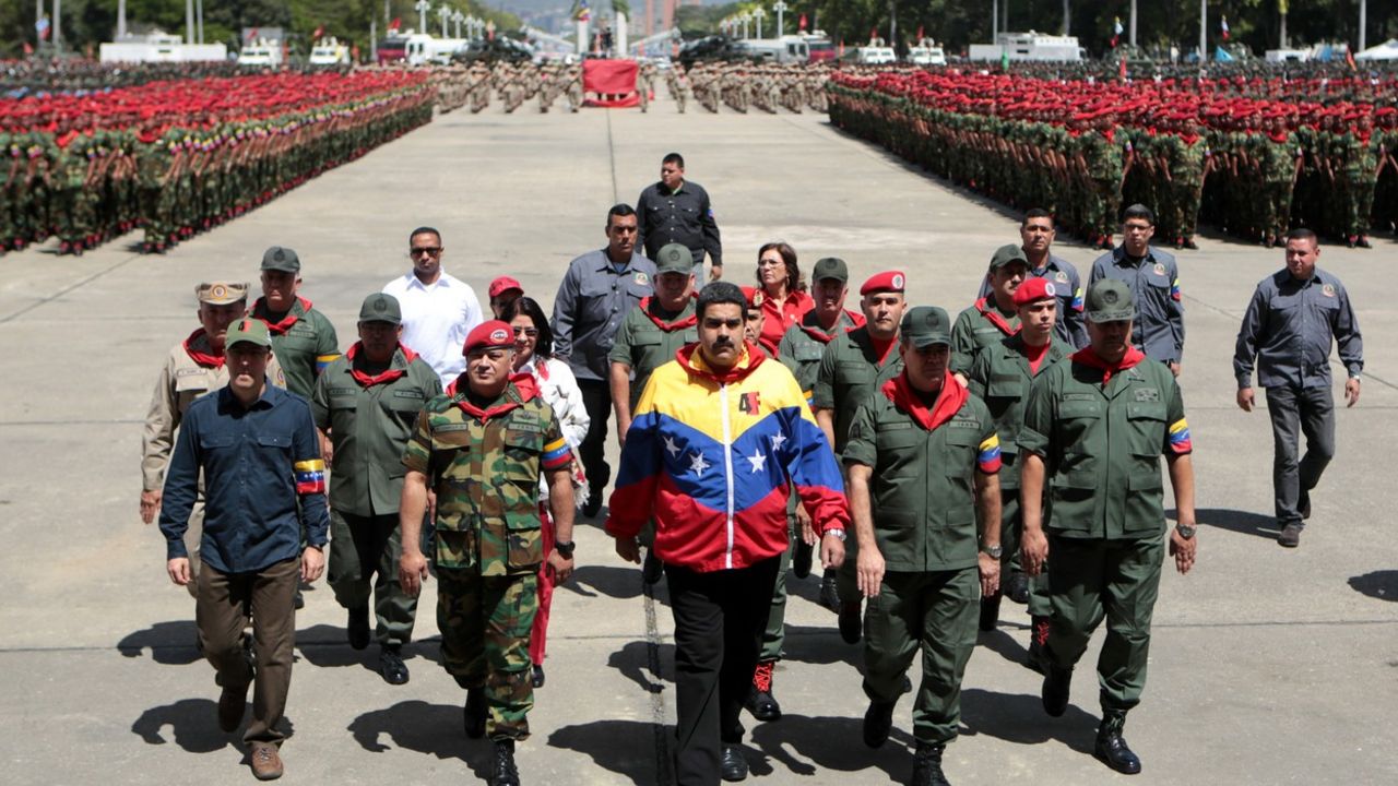 Nikolas Maduro vrši inspekciju venecuelanske vojske tokom vojne parade