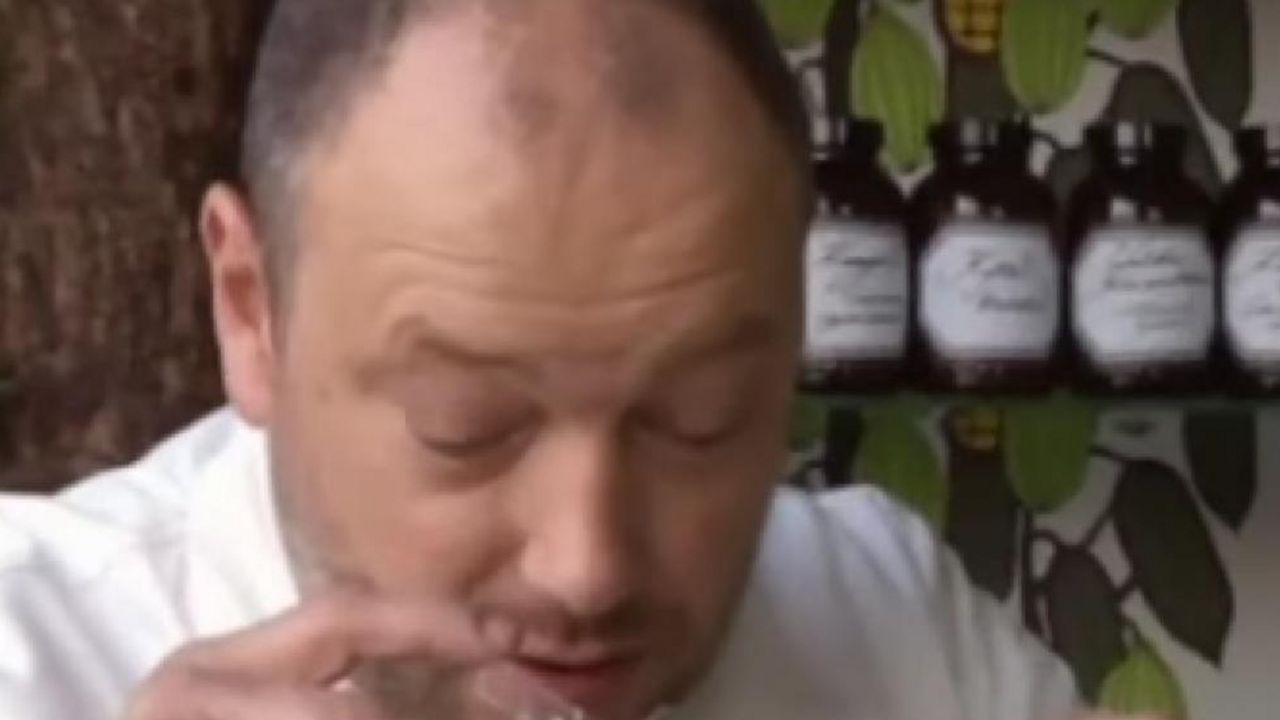 Dominik Persun šmrče kakao