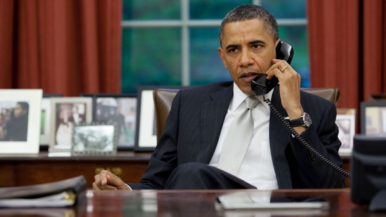 Barak Obama na telefonu