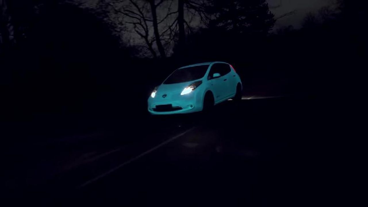 NIssan leaf svetli u mraku