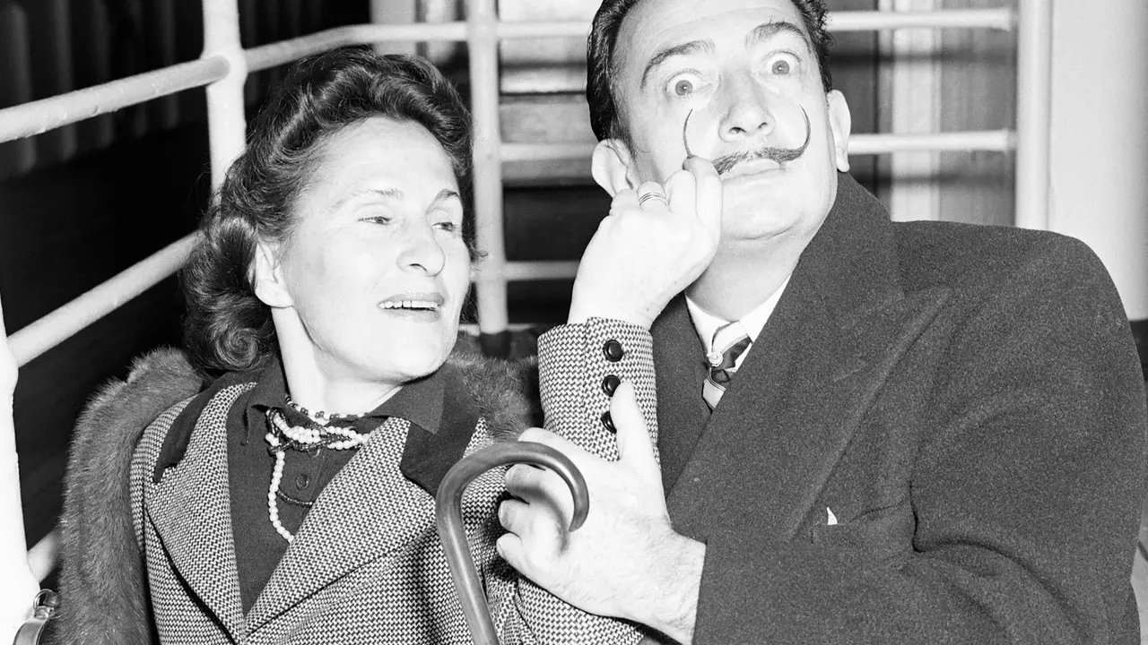Salvador Dali sa suprugom Galom 