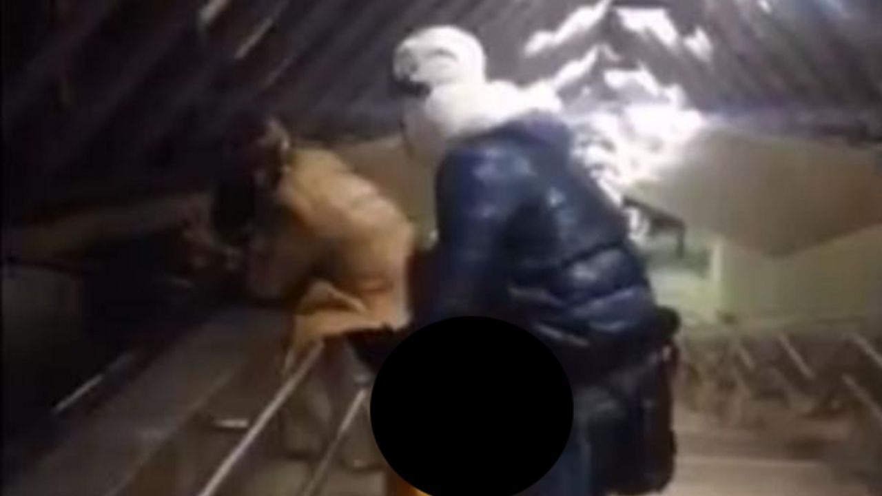 bračni par u toku seksualnog odnosa