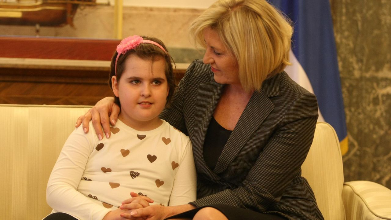 Dragica Nikolić i devojčica iz Prizrena