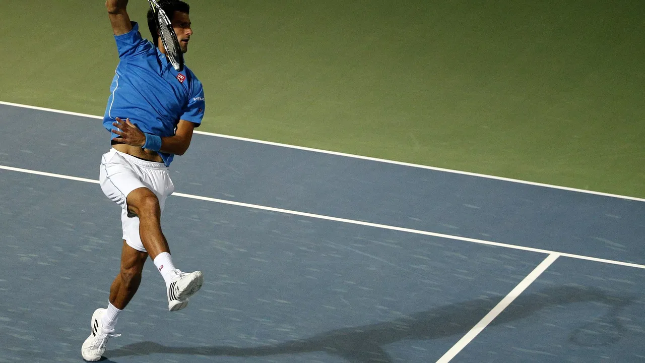 NOvak Đoković u meču sa ANdrejem Golubjevim na ATP turniru u Dubaiju