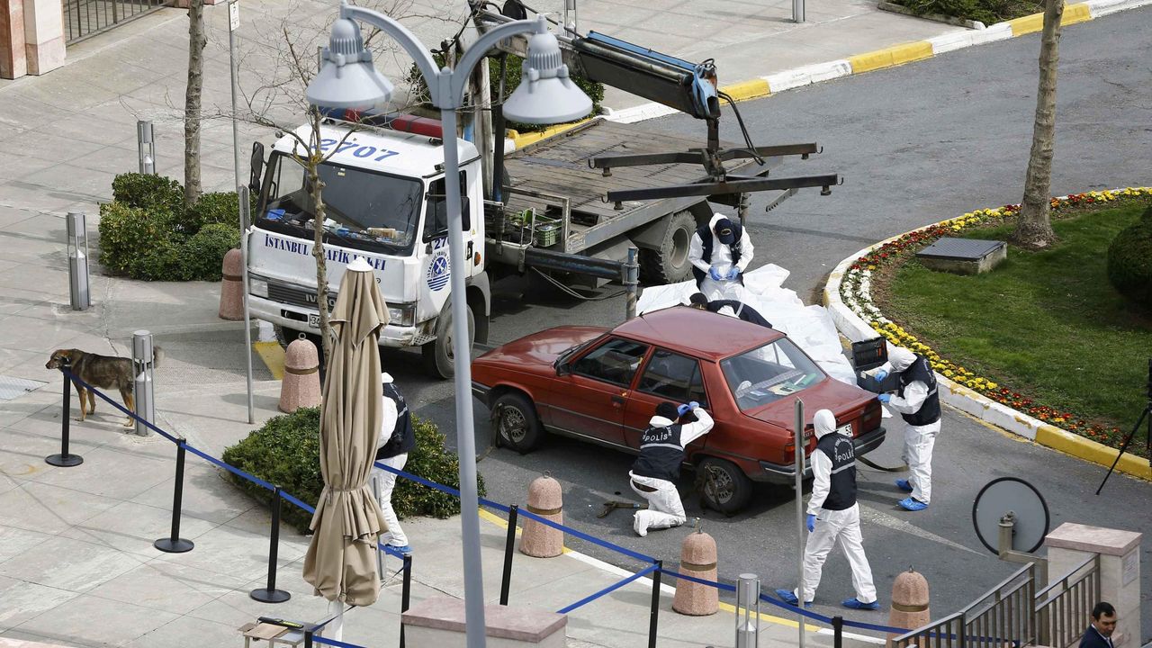 Istanbul, bomba, auto, policija