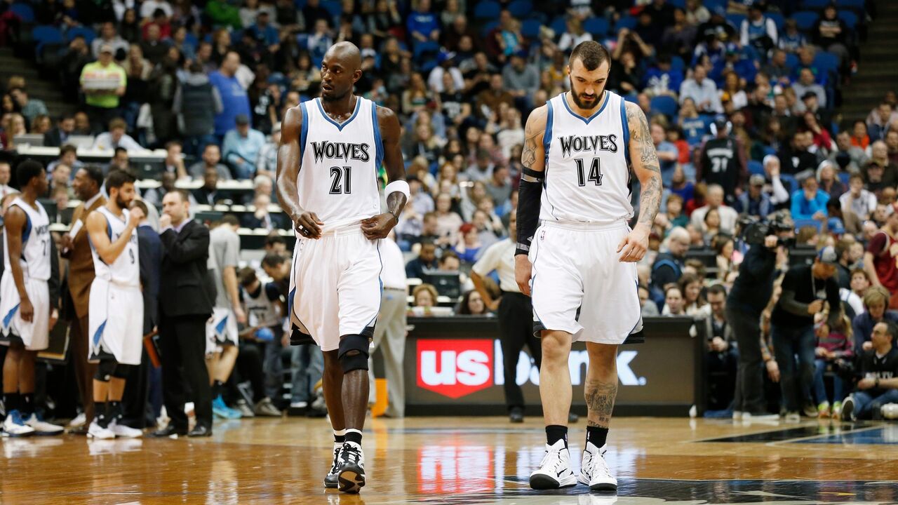 Nikola Peković i Kevin Garnet protiv Portlanda