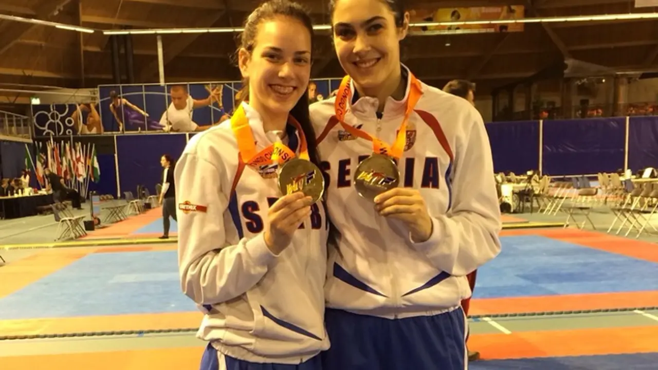 Tijana Bogdanović i Milica Mandić