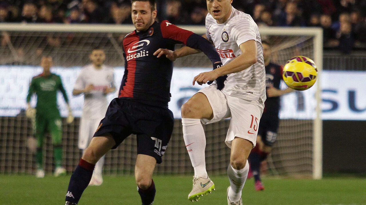 Nemanja Vidić na utakmici Kaljari - Inter