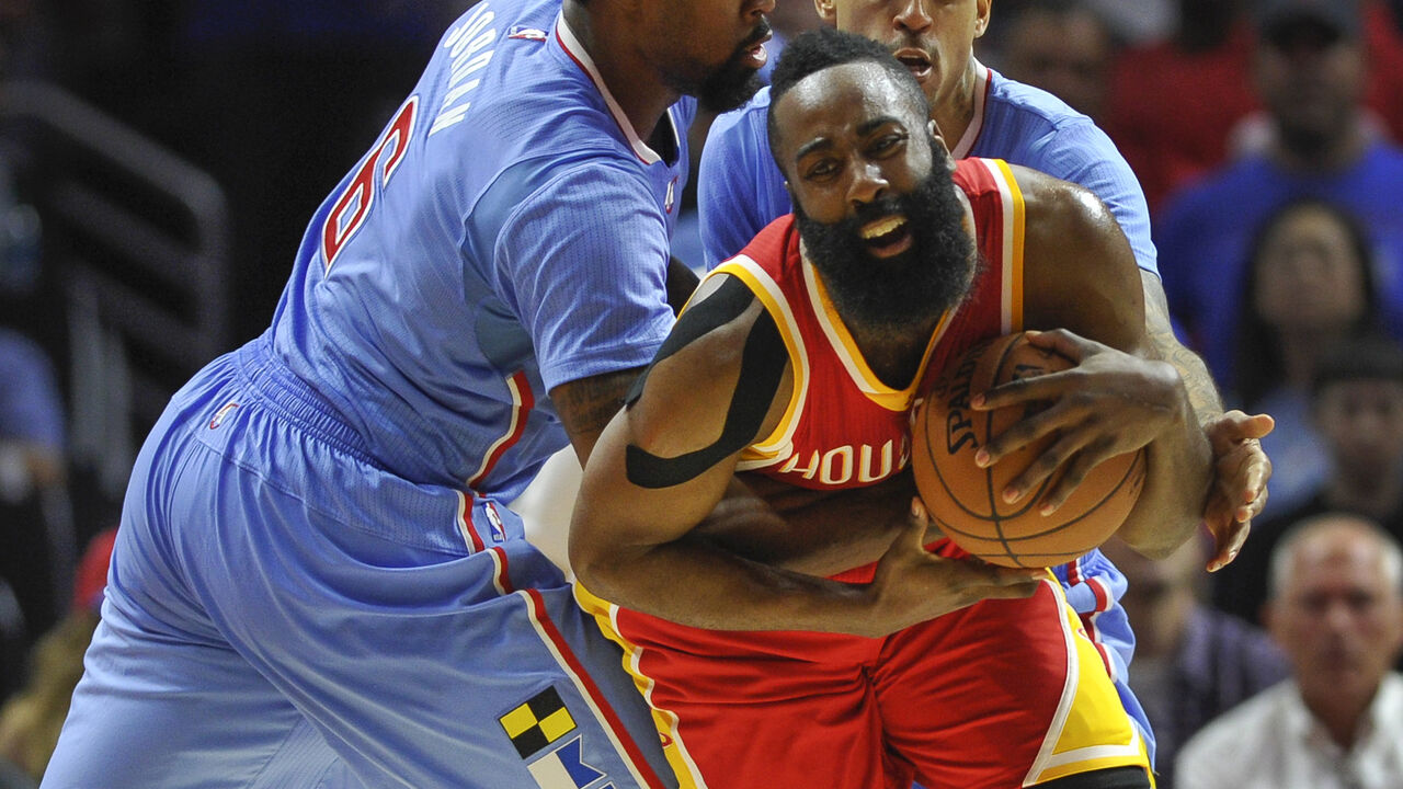 Najbolji igrač Hjustona Džejms Harden na meču sa LA Klipersima