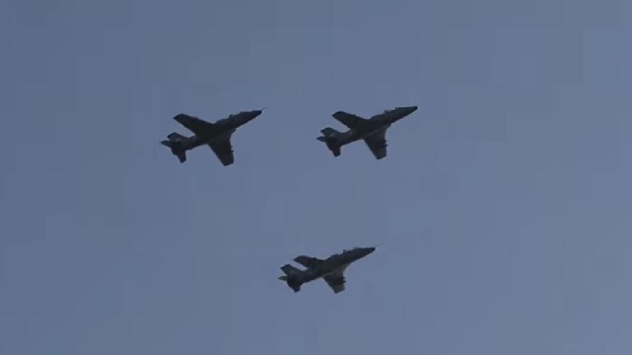 Tri aviona G-4 "super galeb"