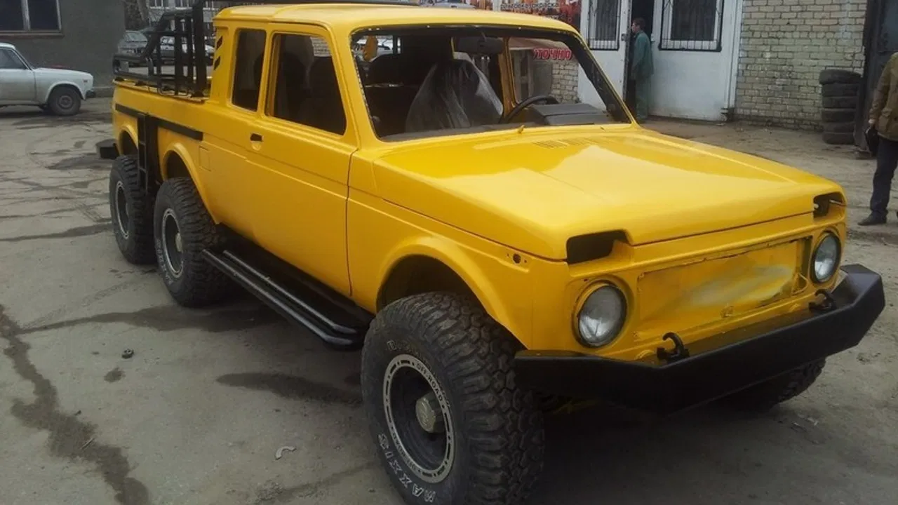 Lada Niva 6x6
