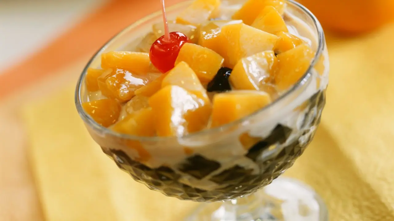 Voćna salata sa pudingom