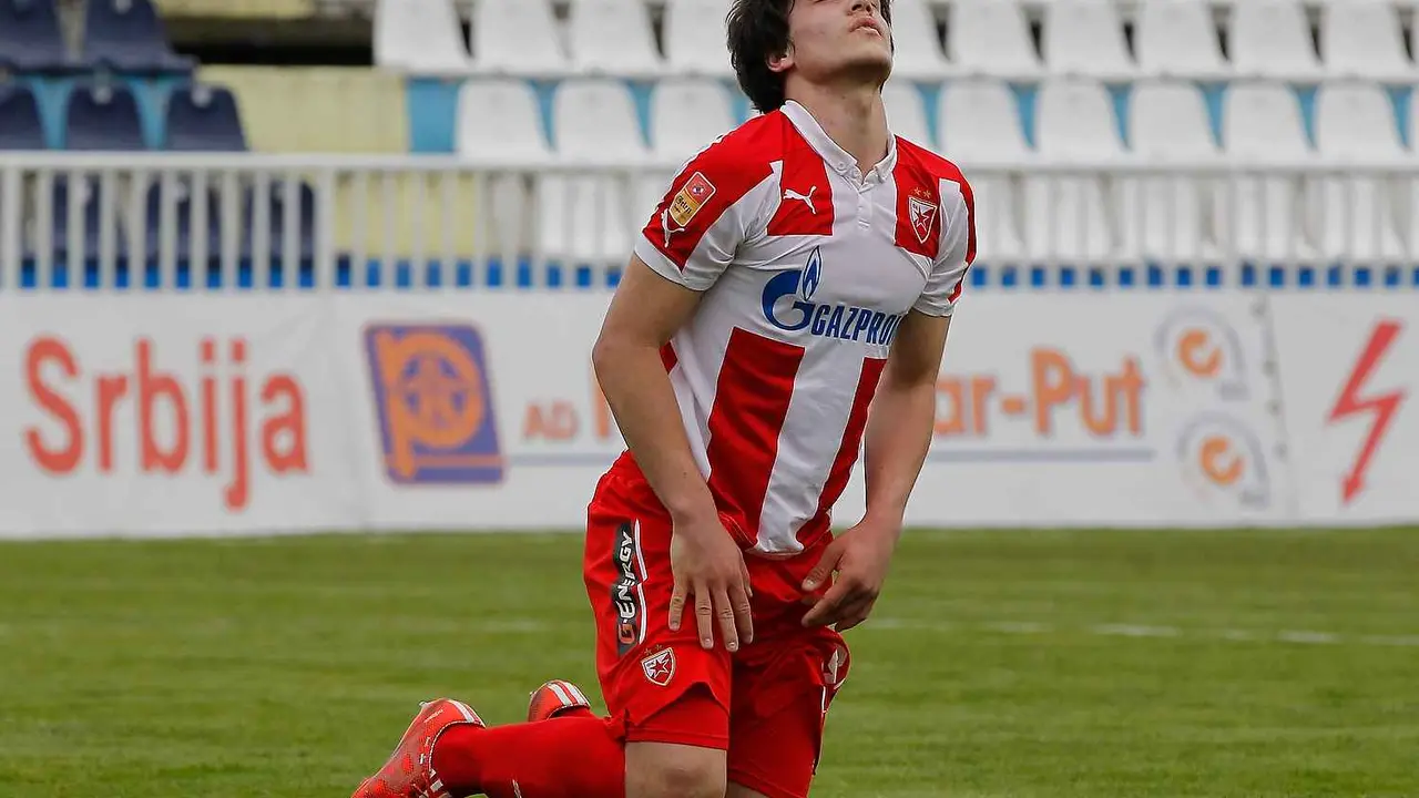 Luka Jović posle promašaja na meču Novi Pazar - Crvena zvezda