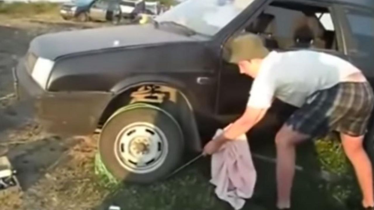 Paljenje akumulatora uz pomoć kanapa