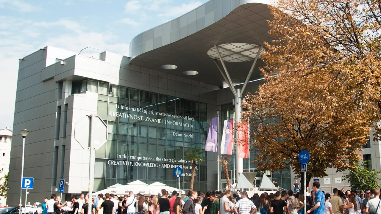 megatrend, univerzitet