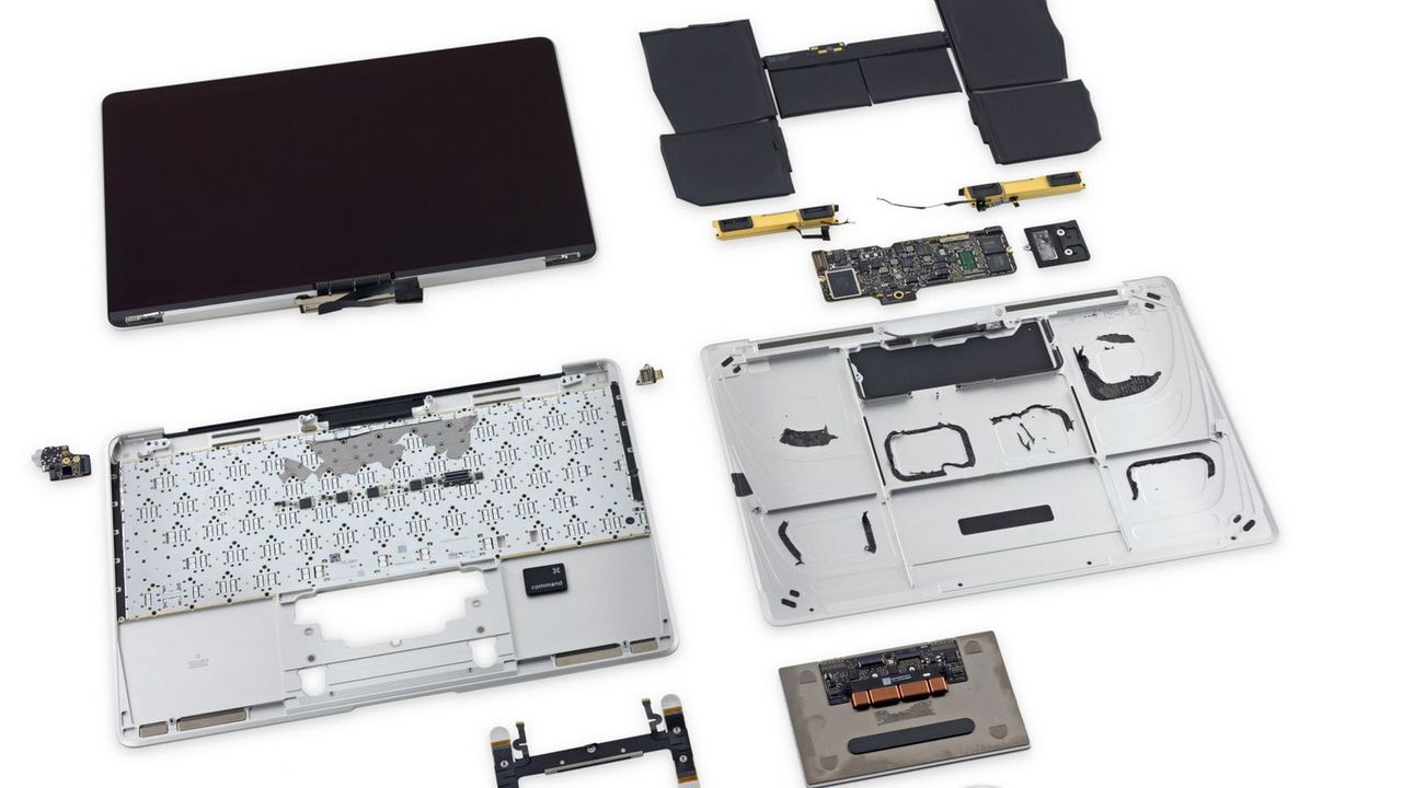 Rastavljen Mac Book