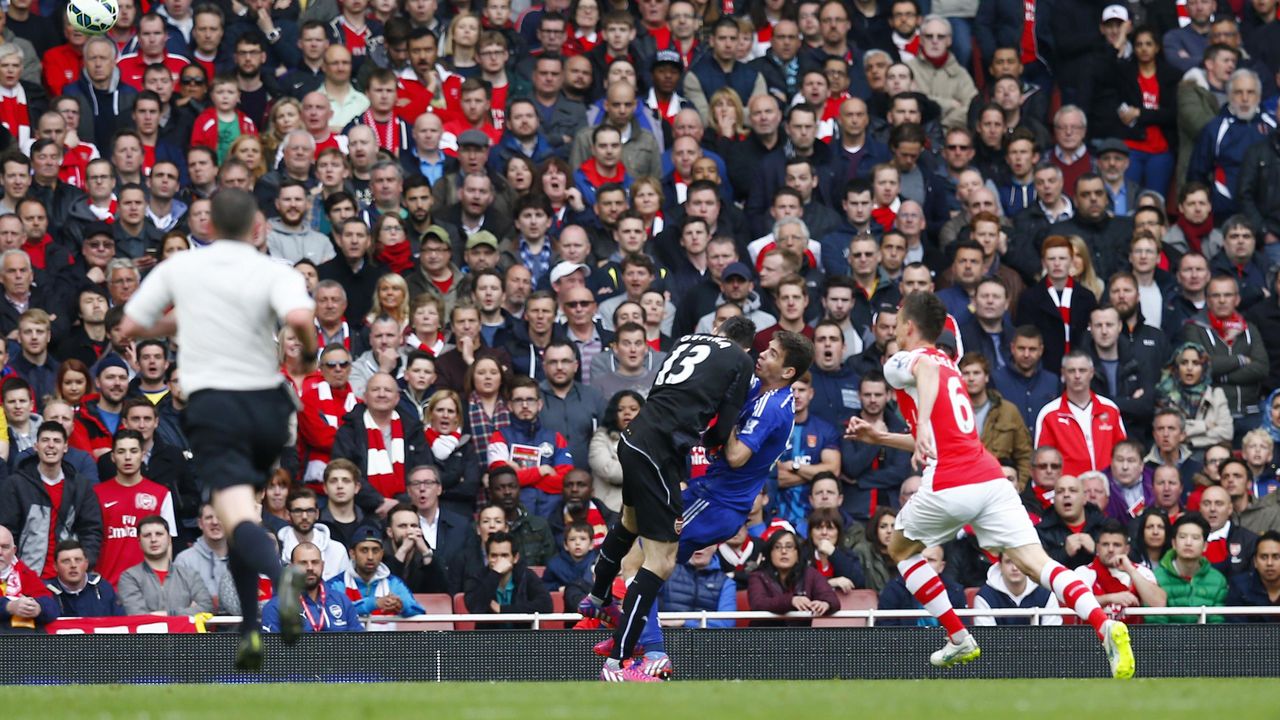 Sudar Davida Ospine i Oskara u meču Arsenal - Čelsi