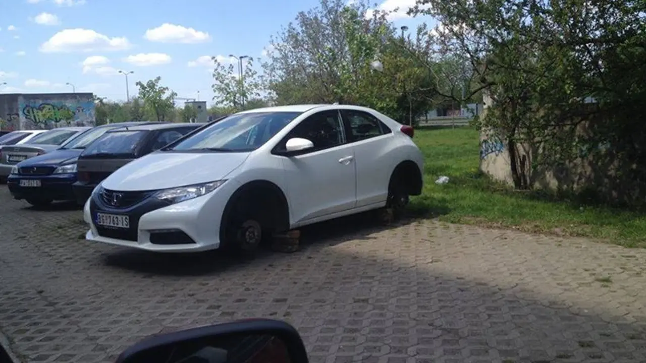 Krađa točkova u Pančevu