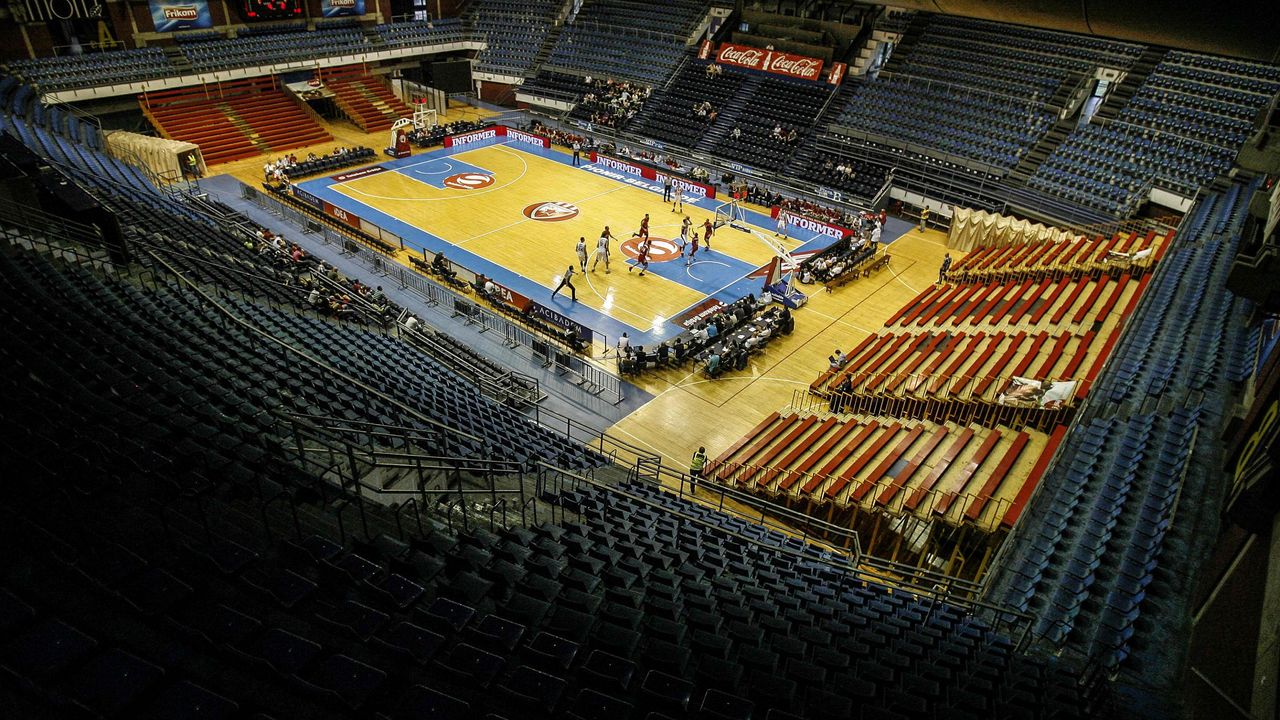 Dvorana Pionir u meču Crvena zvezda - Tamiš