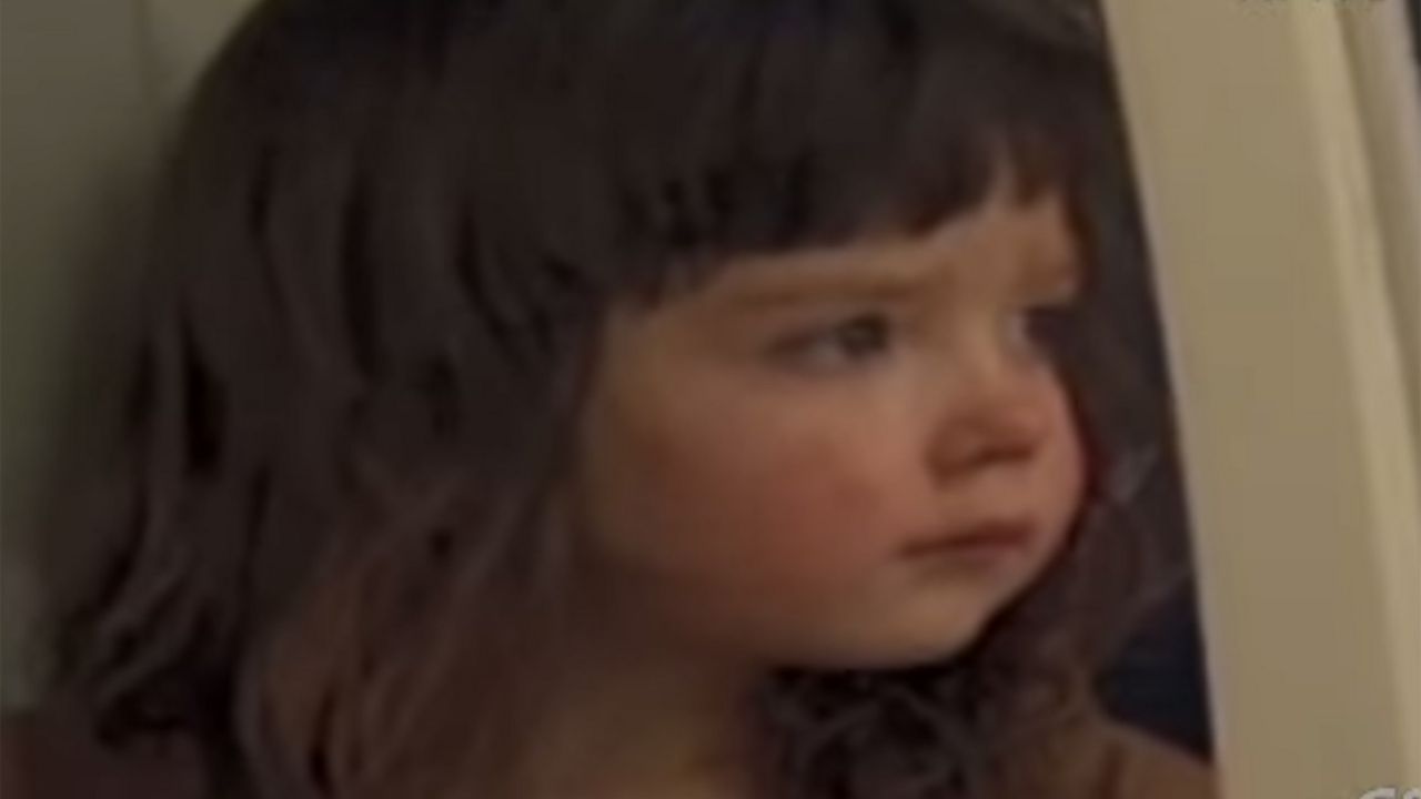 Devojčica Viktorija koju je spasio pas