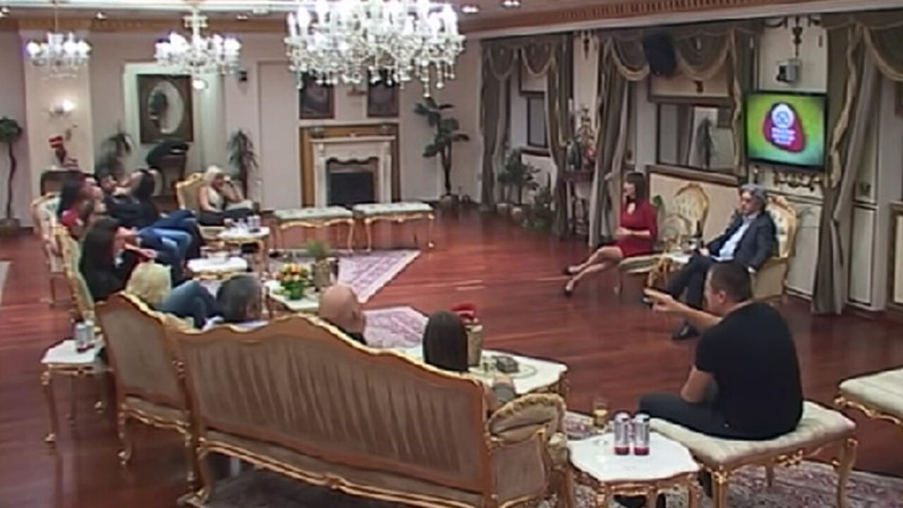Parovi