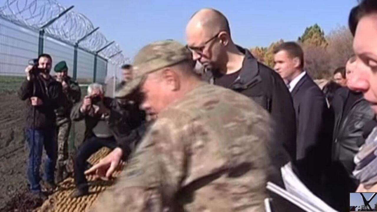 Arsenij Jacenjuk gradi kineski zid