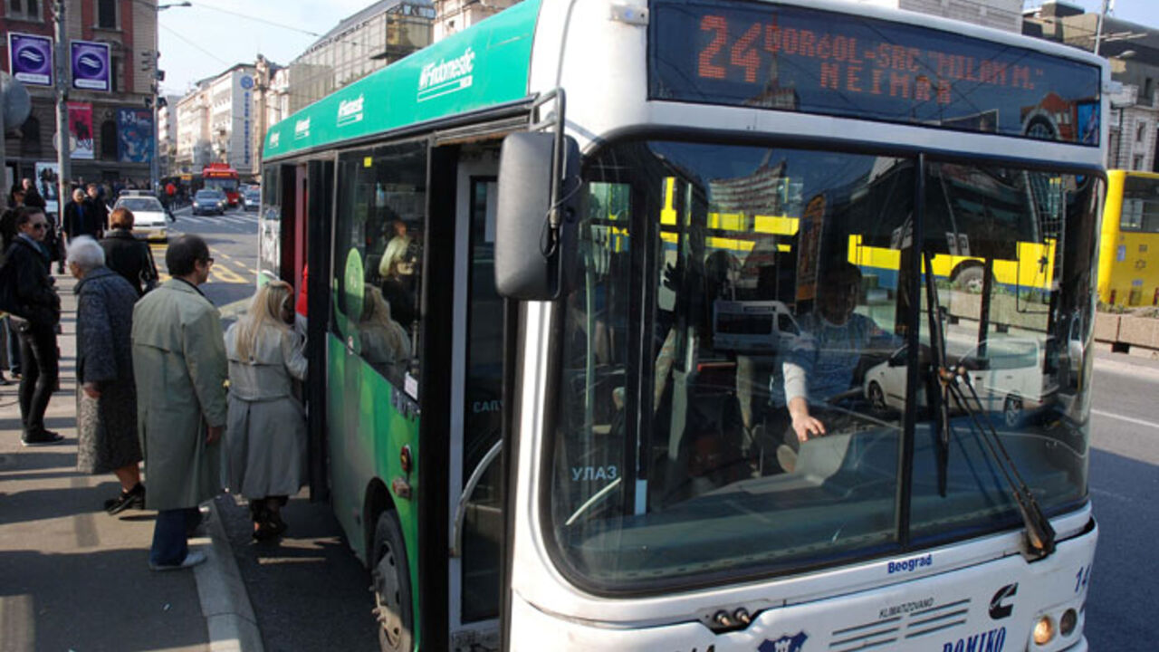 bus 24