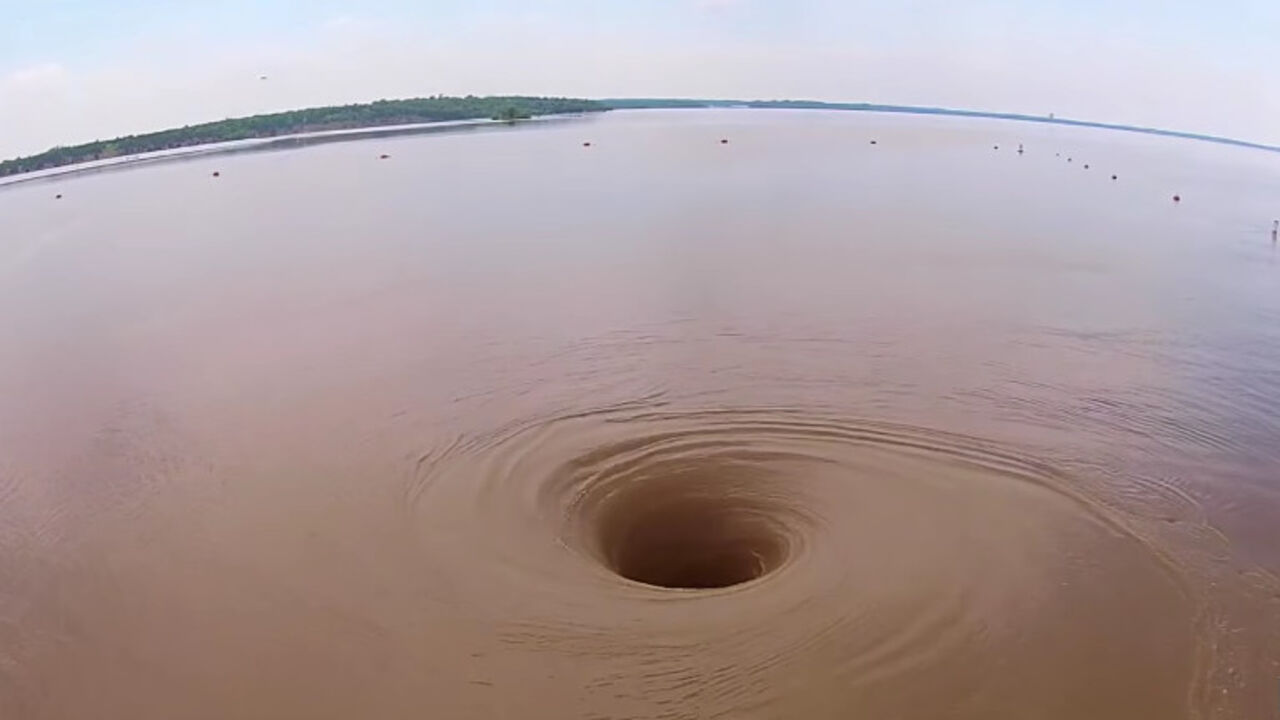 Jezero.jpg