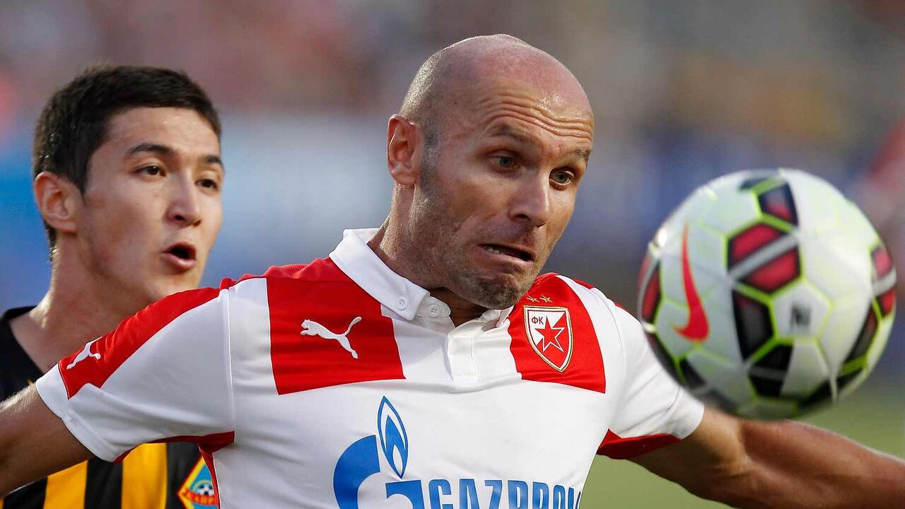Saša Stojanović na utakmici protiv Kairata