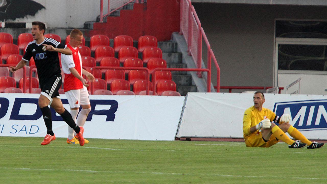 Fudbaler Čukaričkog Andrija Pavlović slavi gol u meču sa Vojvodinom