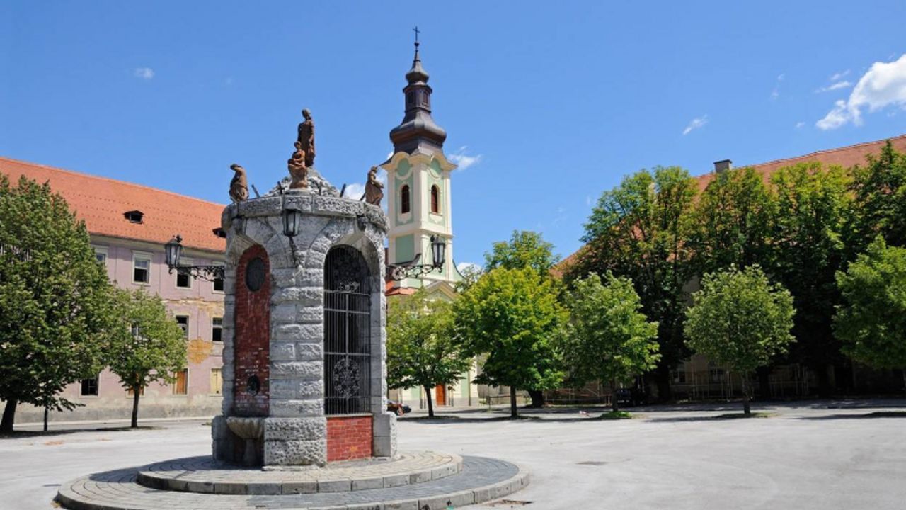 Karlovac, Trg Bana Jelačića