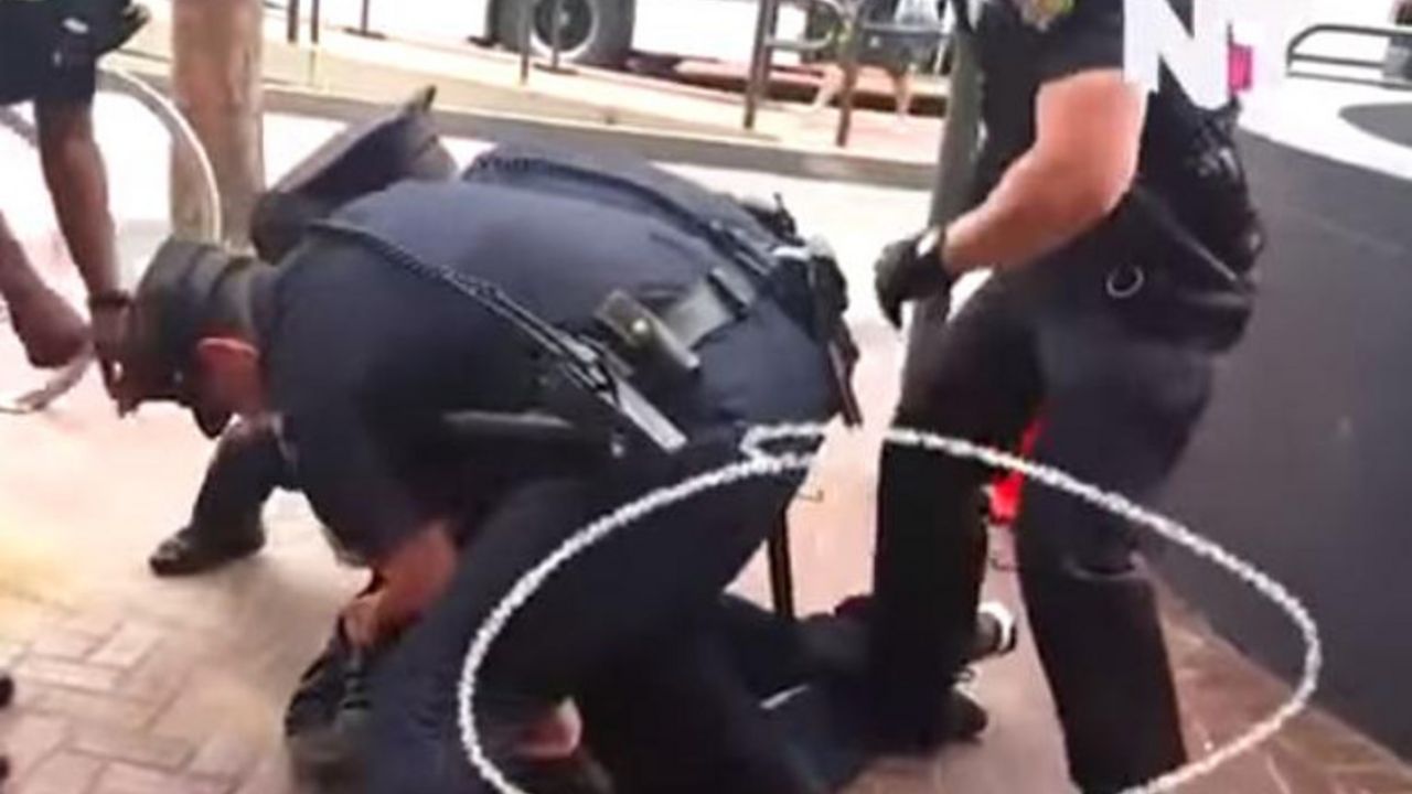 policija hapsi crnca