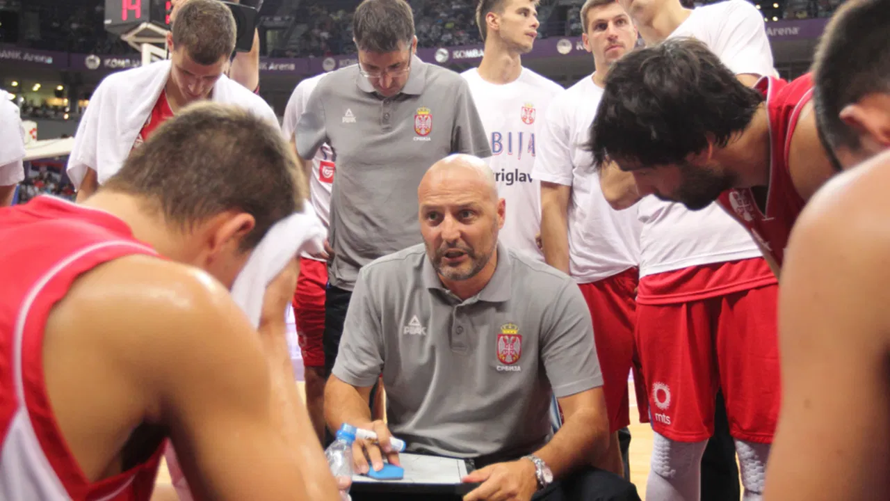 Aleksandar Đorđević i košarkaši Srbije