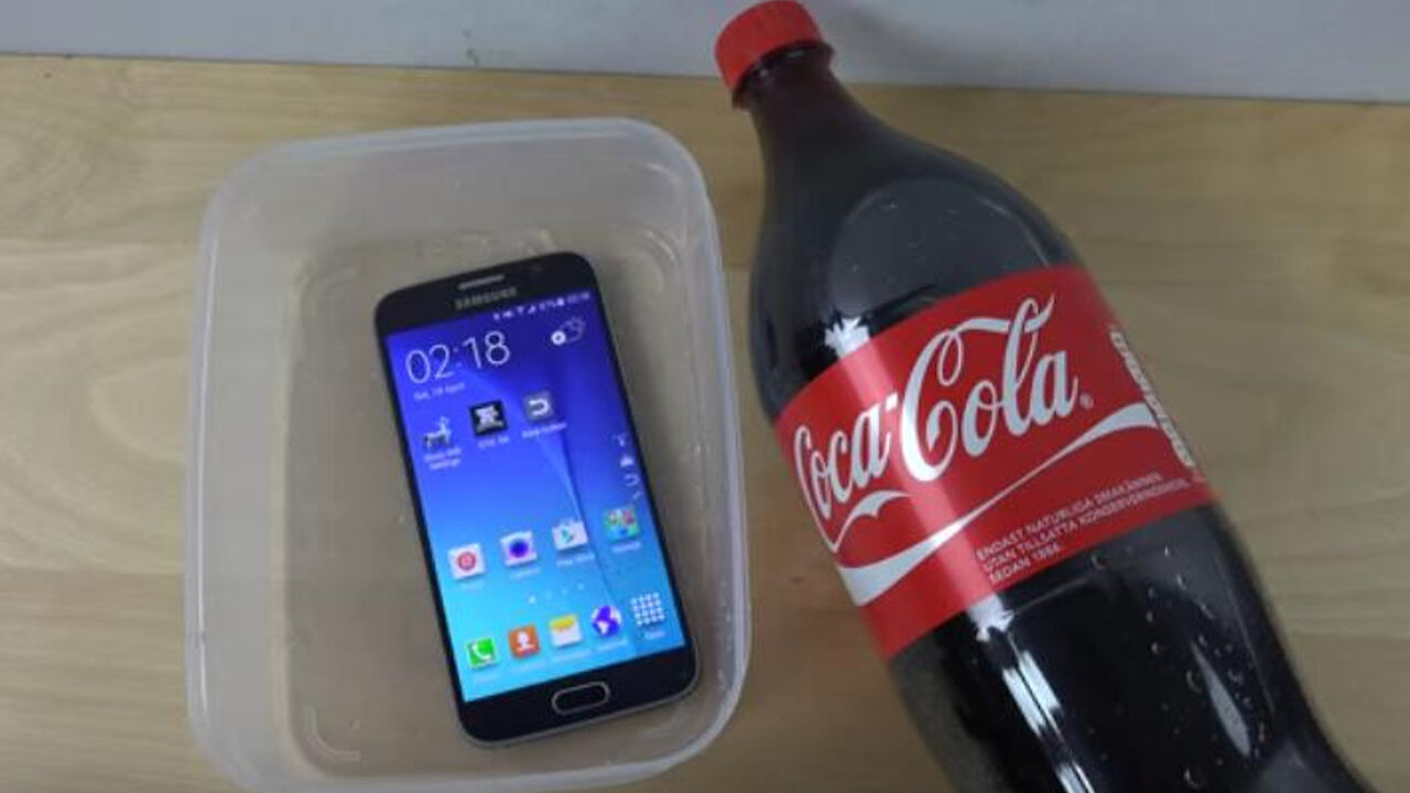 Samsung S6 i Koka-Kola
