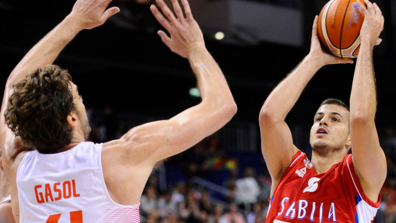 Nemanja Bjelica i Pau Gasol