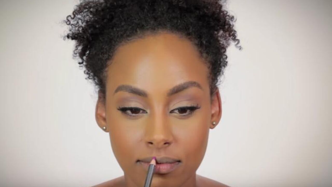 12 boja na usne