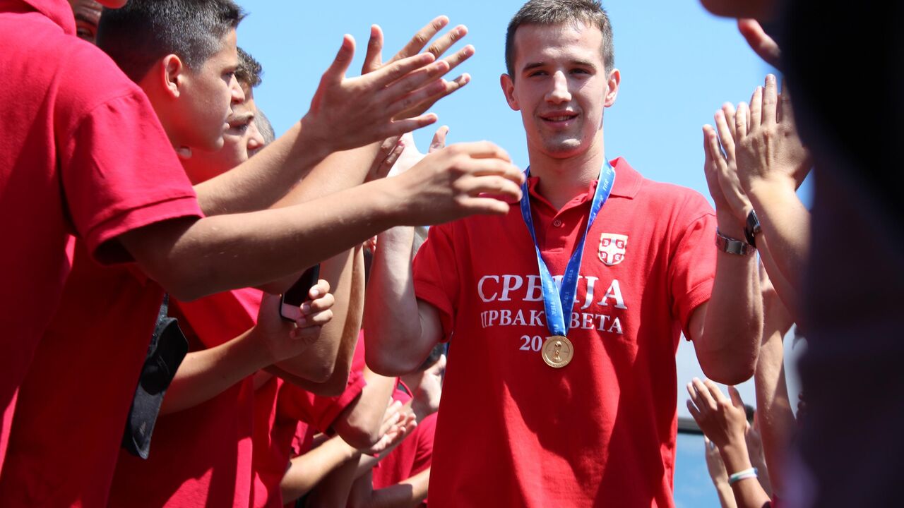 Vukašin Jovanović na dočeku zlatnih orlića u Staroj Pazovi