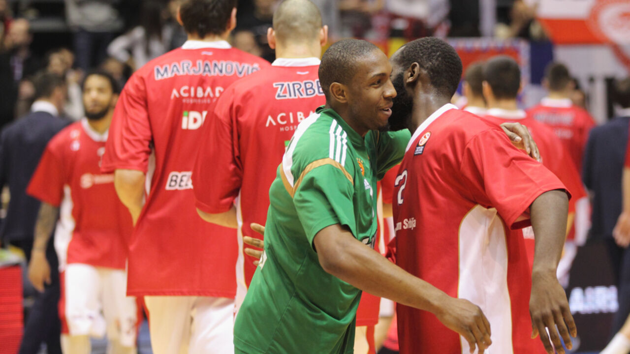 Demarkus Nelson i Čarls Dženkins na meču Crvena zvezda - Panatinaikos