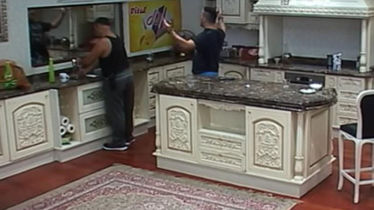 Gastoz peva u vili "Parova"